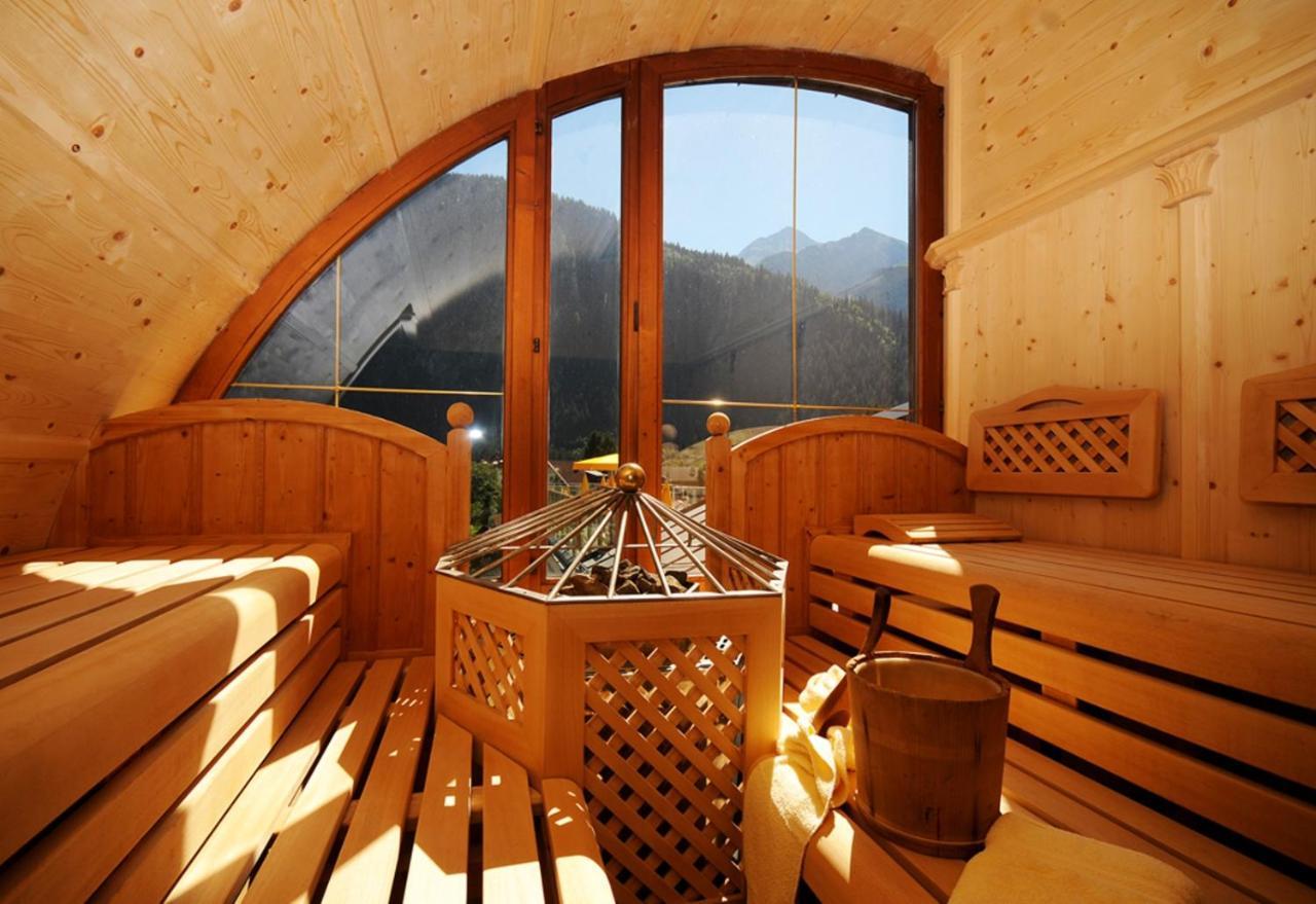 Manni Home - Rooms & Apartments Mayrhofen Exterior photo