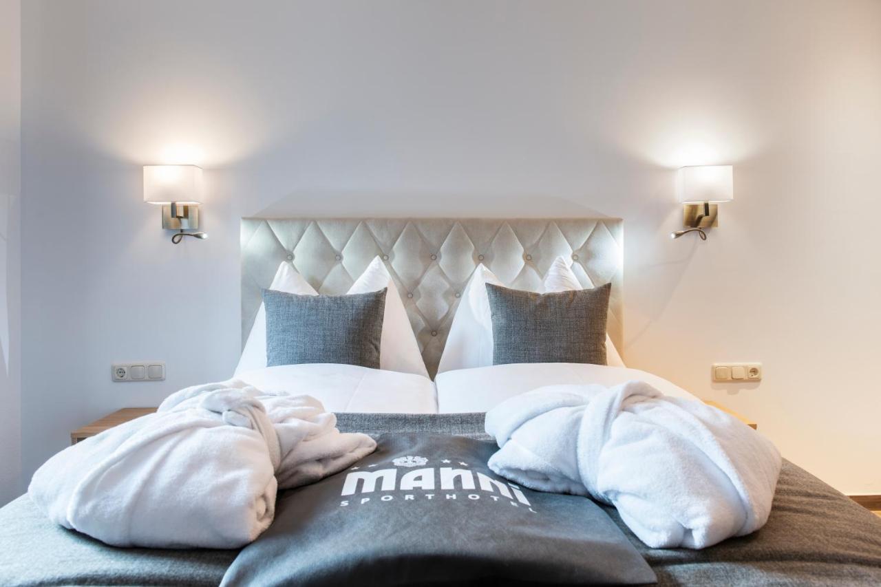 Manni Home - Rooms & Apartments Mayrhofen Exterior photo